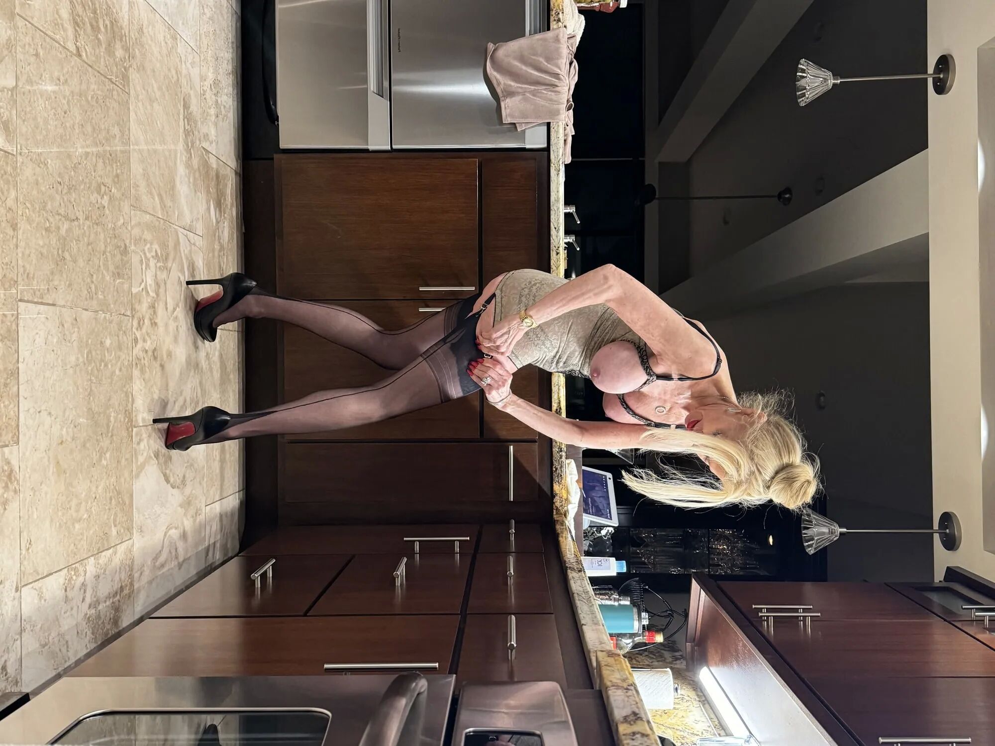 I love to expose myself. - 13 Pics