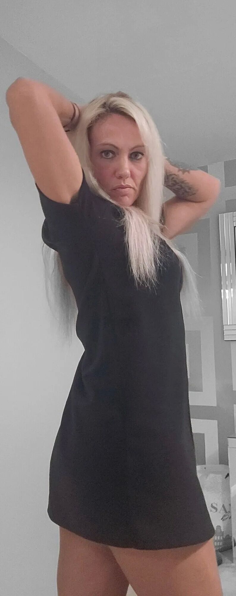Last poses of 2023 - 18 Pics