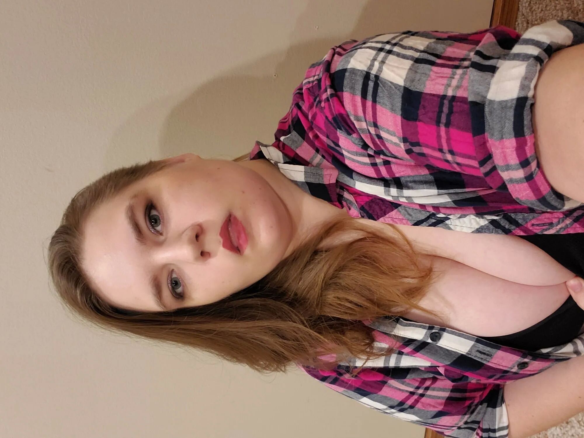 Sexy Selfies - 17 Pics