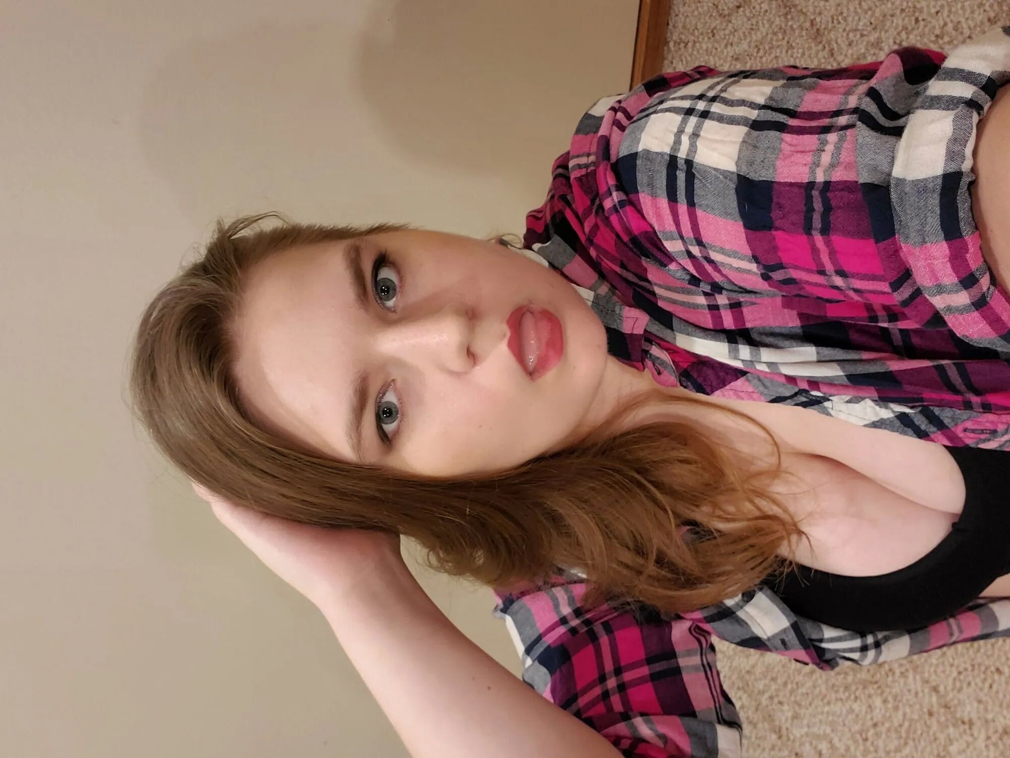 Sexy Selfies - 17 Pics