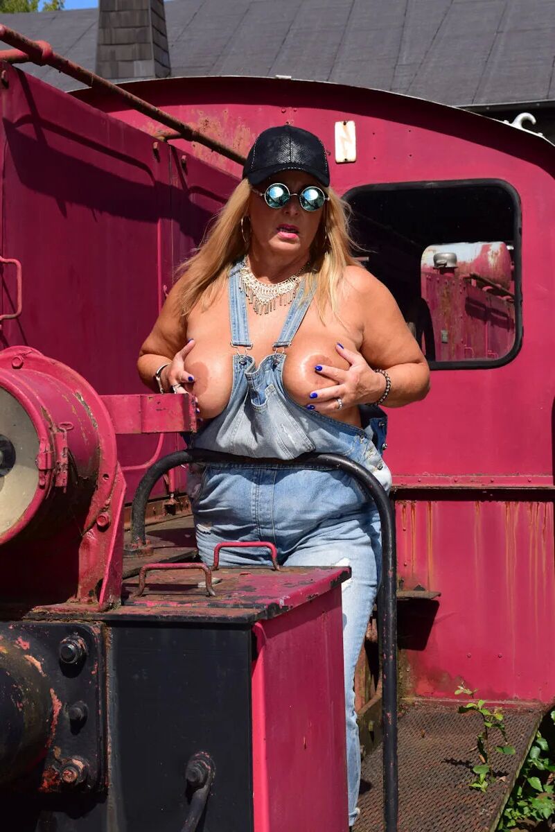 Nudist impressions - 12 Pics
