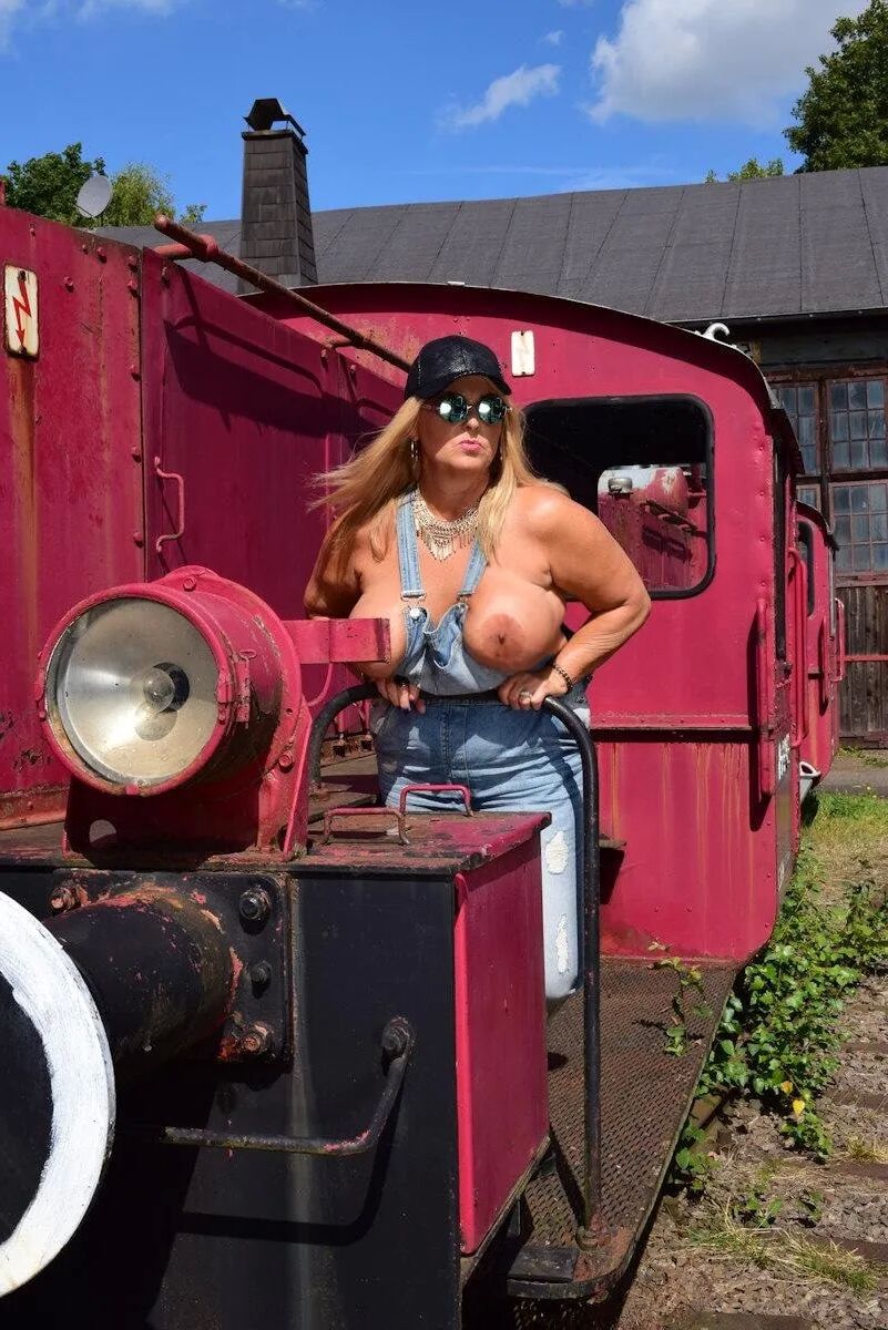 Nudist impressions - 12 Pics