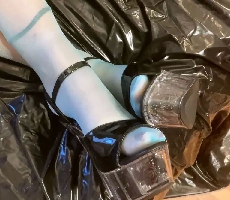 Clear Sandals, Turquoise Stockings - 15 Pics