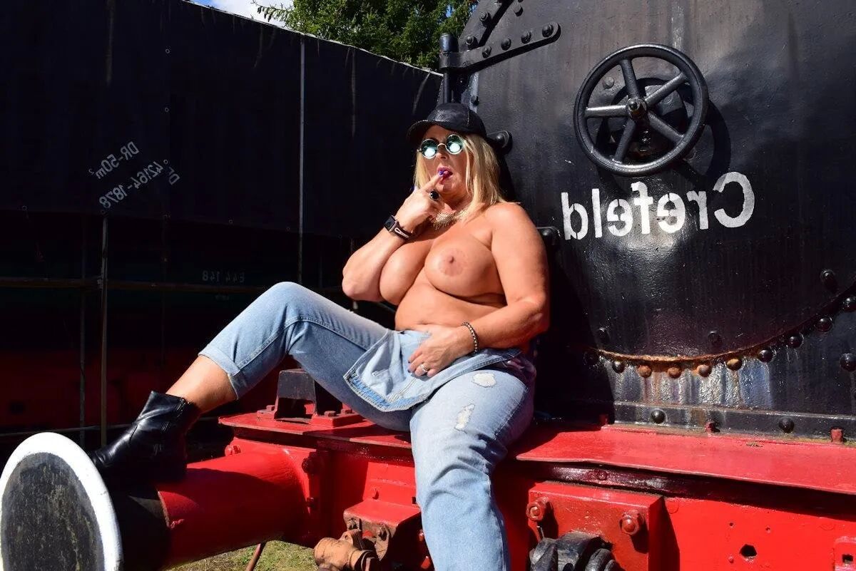Nudist impressions - 12 Pics