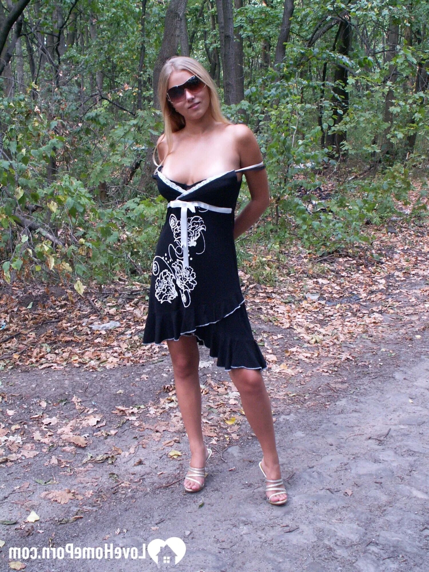 My wife exposed herself to some strangers - 154 Pics