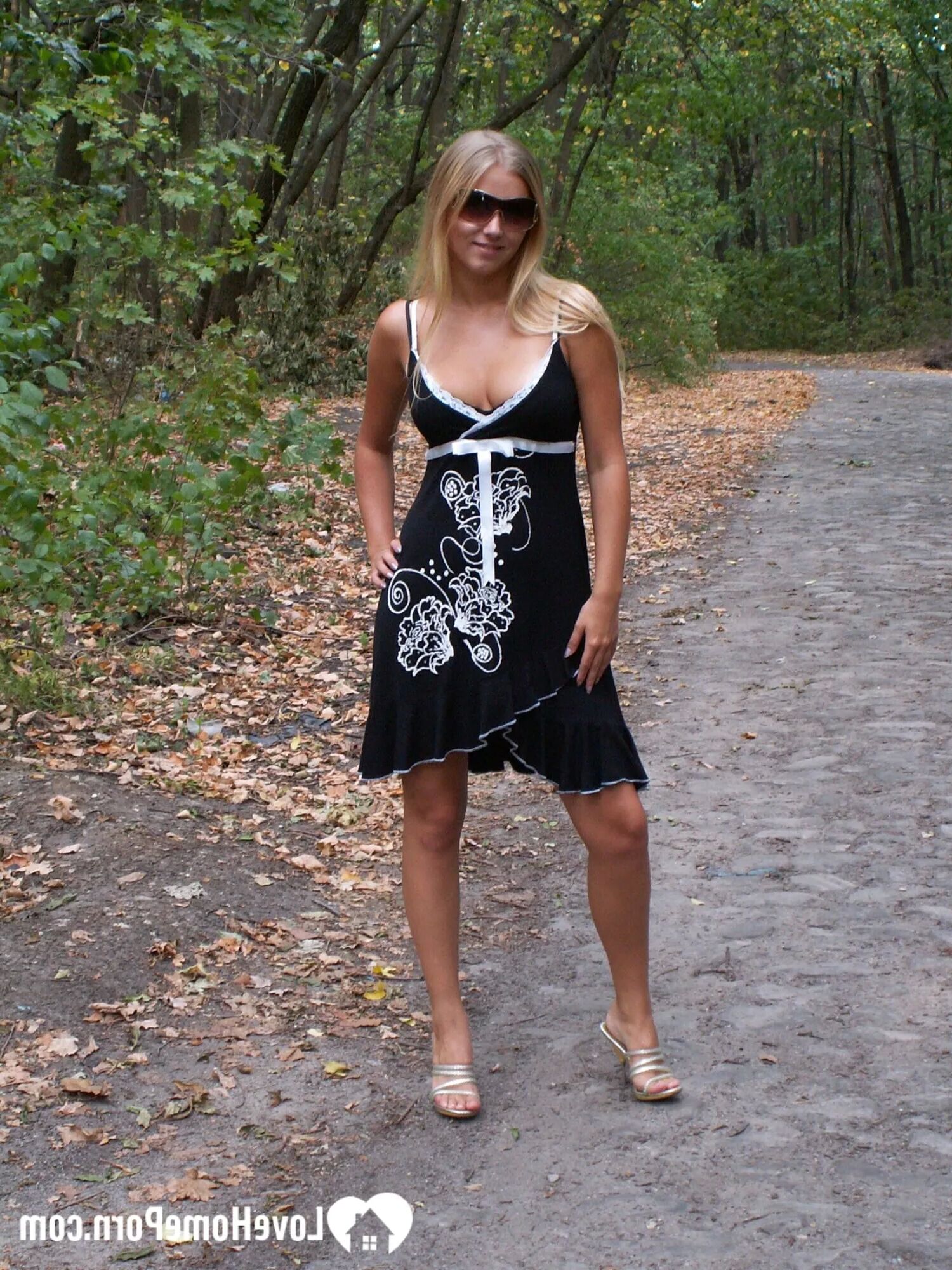 My wife exposed herself to some strangers - 154 Pics