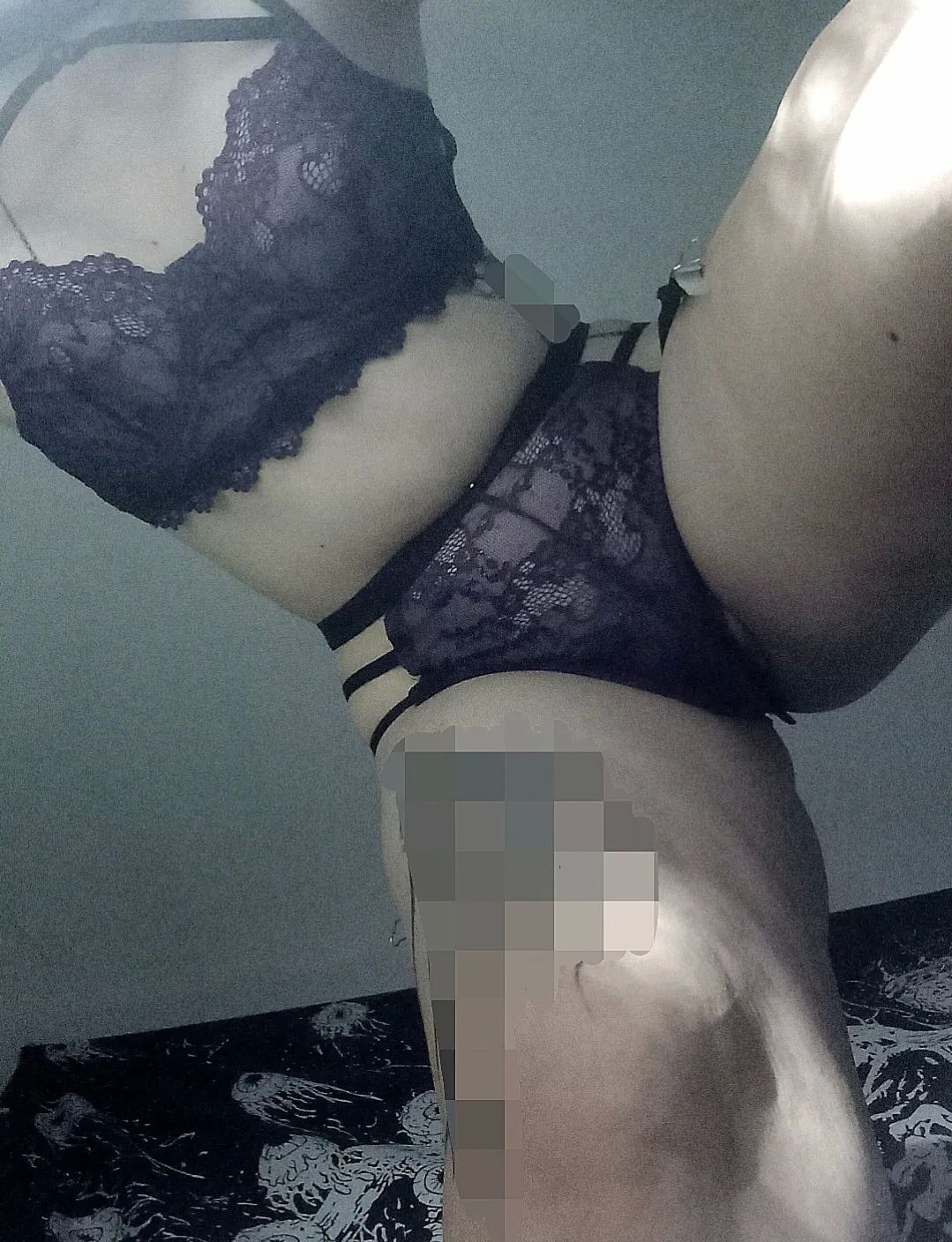 Young girl in slutty purple lingerie - 23 Pics