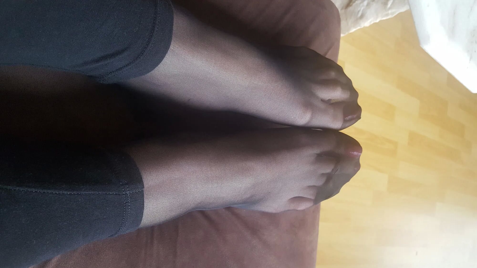 Nylon feet - 10 Pics