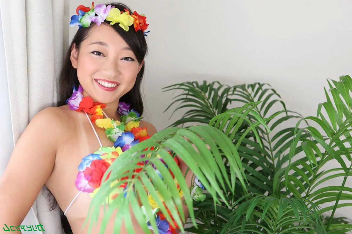 Minami Sakamoto :: a nasty Polynesian hip swing? - CARIBBEAN - 37 Pics