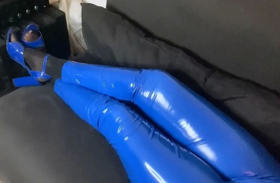 Blue Heels, Blue Leggings and Nylon Feet - 26 Pics