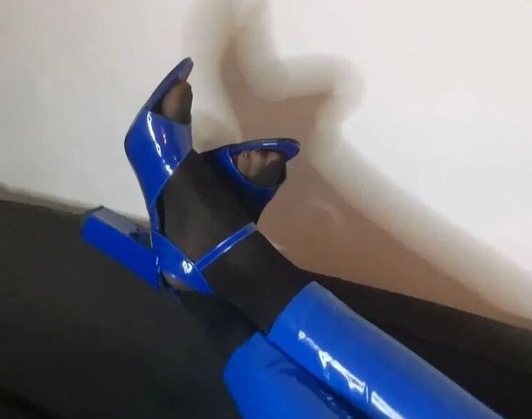 Blue Heels, Blue Leggings and Nylon Feet - 26 Pics