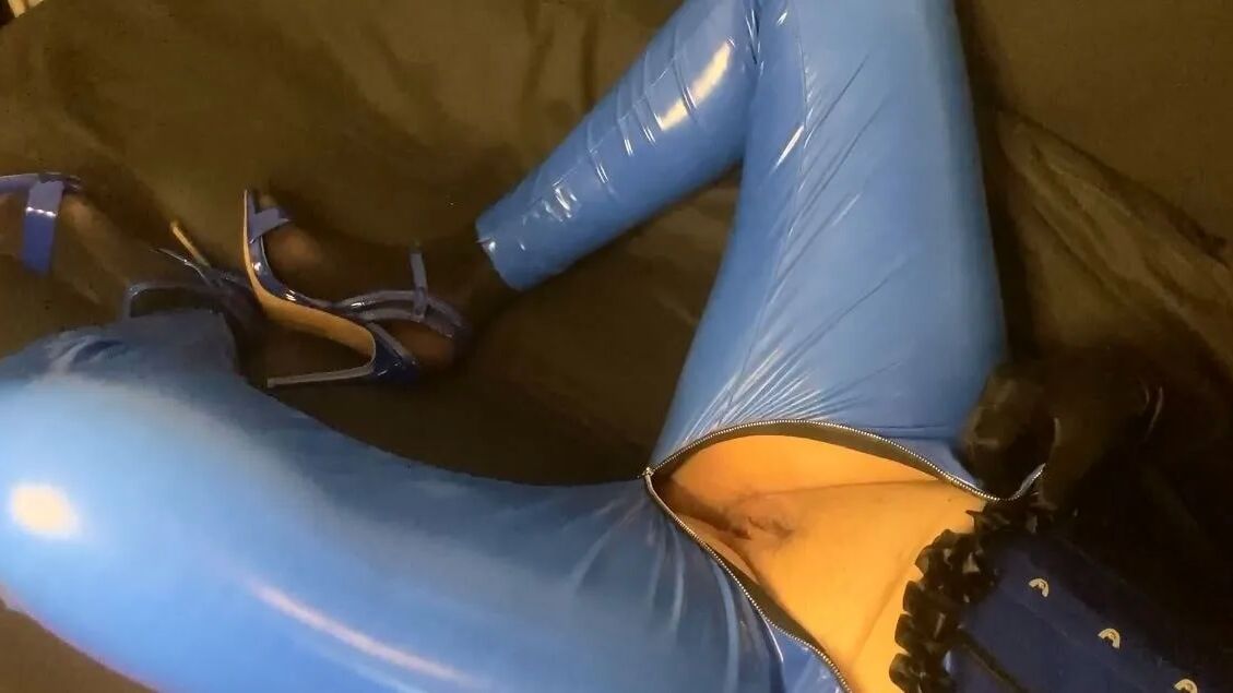 Blue Heels, Blue Leggings and Nylon Feet - 26 Pics