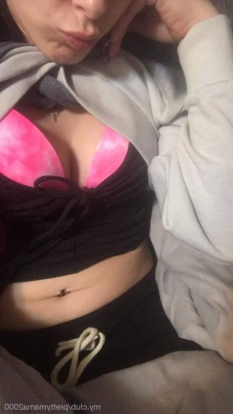 Prettymama2000 Free Photos - 52 Pics