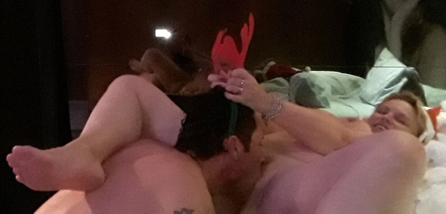 Anal Christmas... - 5 Pics