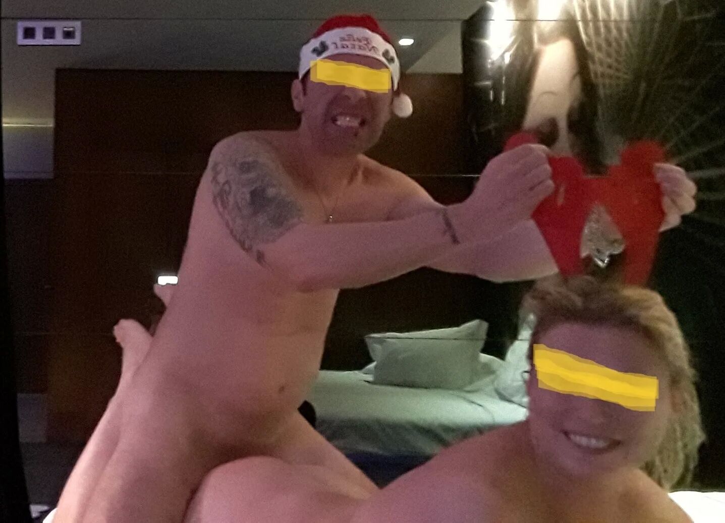 Anal Christmas... - 5 Pics