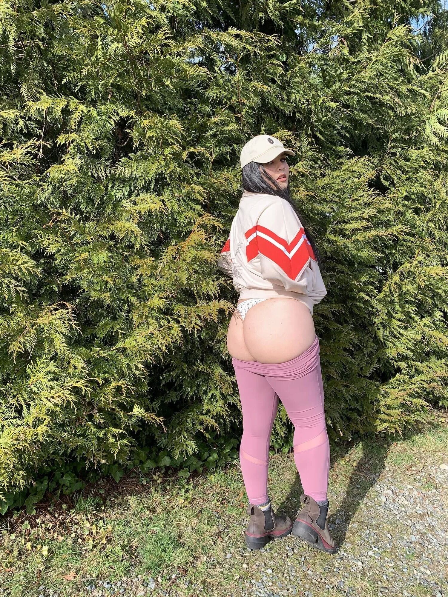 Big Ass - 15 Pics