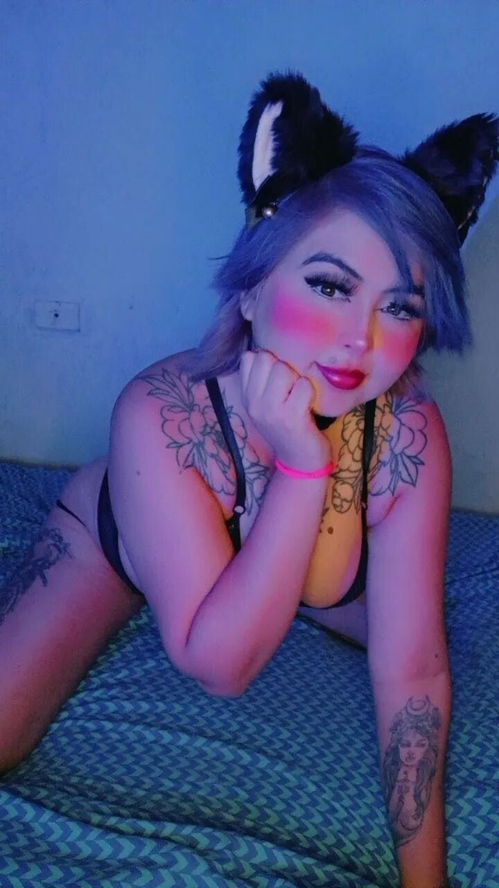 Cat girl - 8 Pics