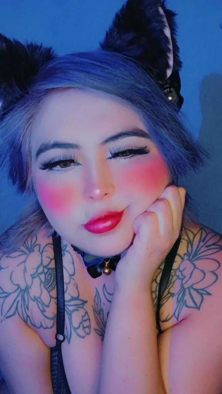 Cat girl - 8 Pics