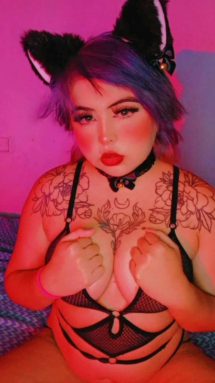 Cat girl - 8 Pics