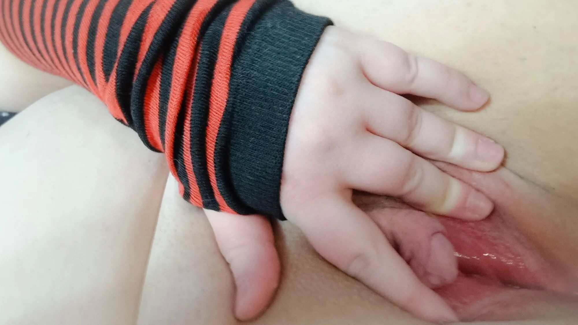 Late night cunt and tits - 8 Pics