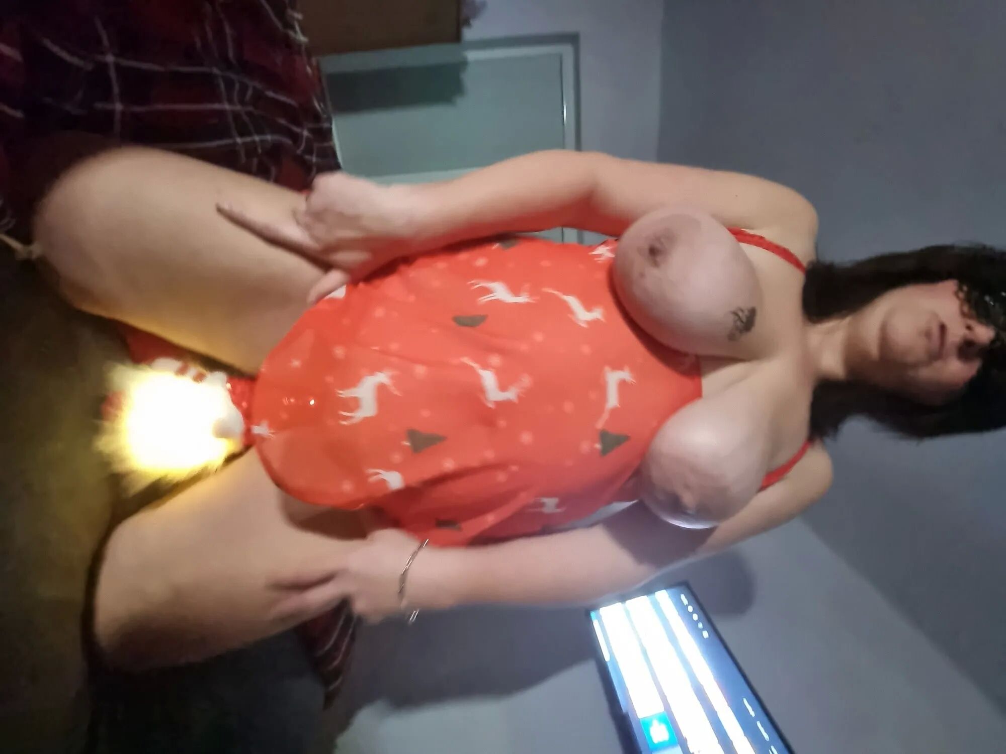 Horny midget - 28 Pics