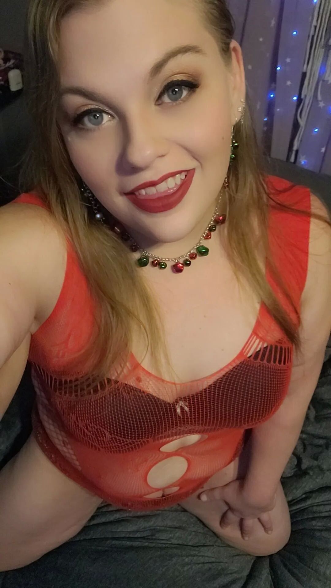 Bbw milf is your Christmas present - 18 Pics