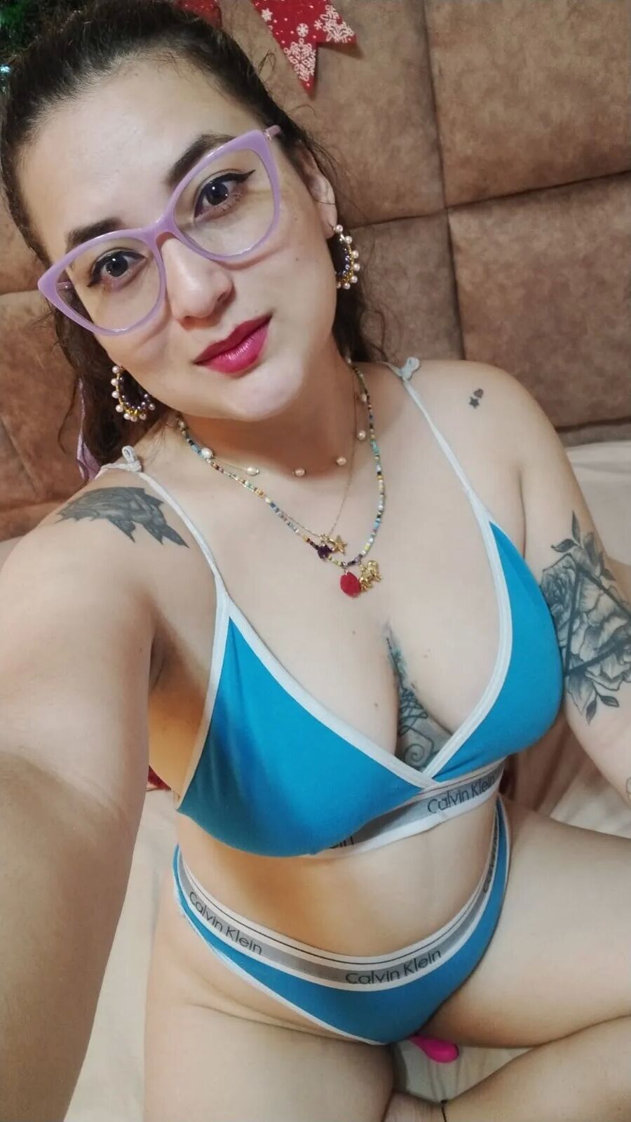 Come to love me - 6 Pics