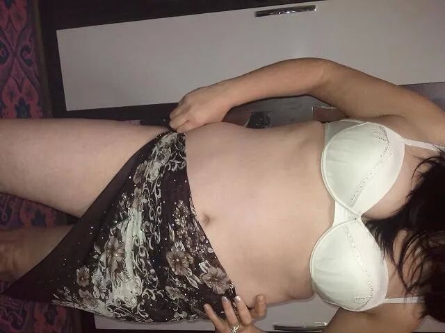 How is the cleaning day at home today, but her costume is Tu - 6 Pics
