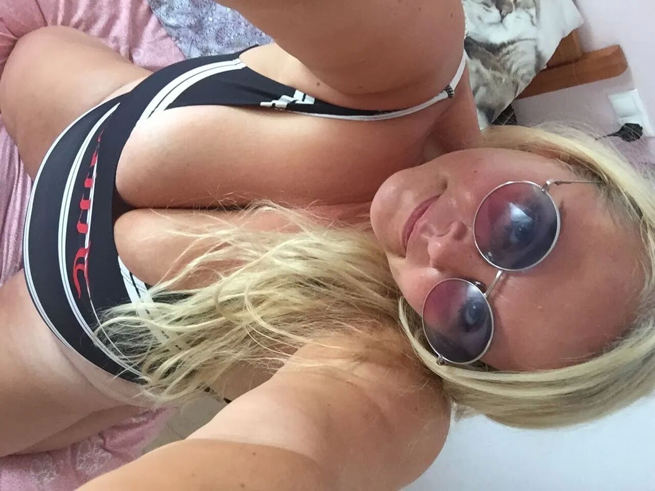 Kitty Queen PAWG Big ass chubby homemade MILF - 26 Pics