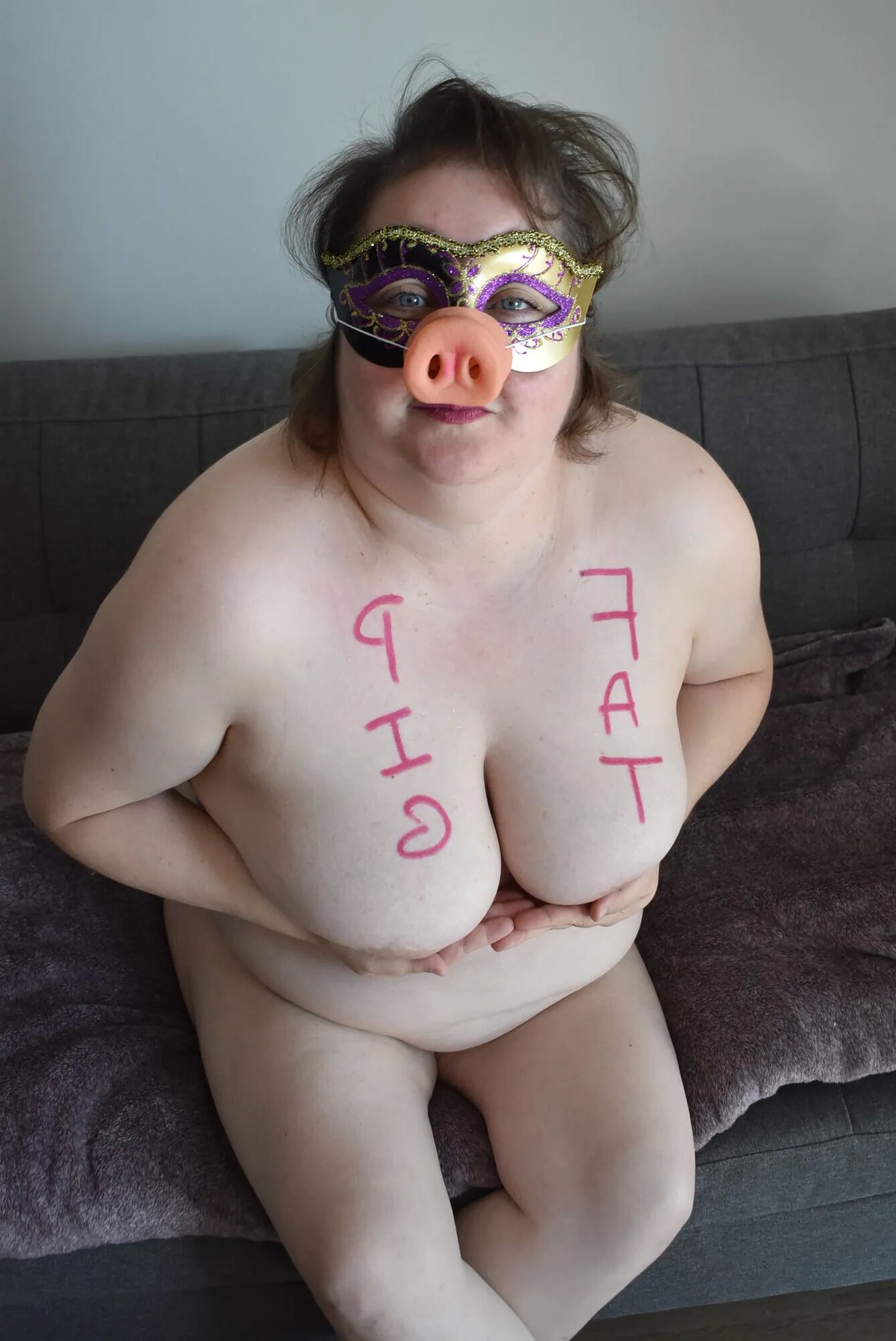 Fat Piggy Webslut - 8 Pics