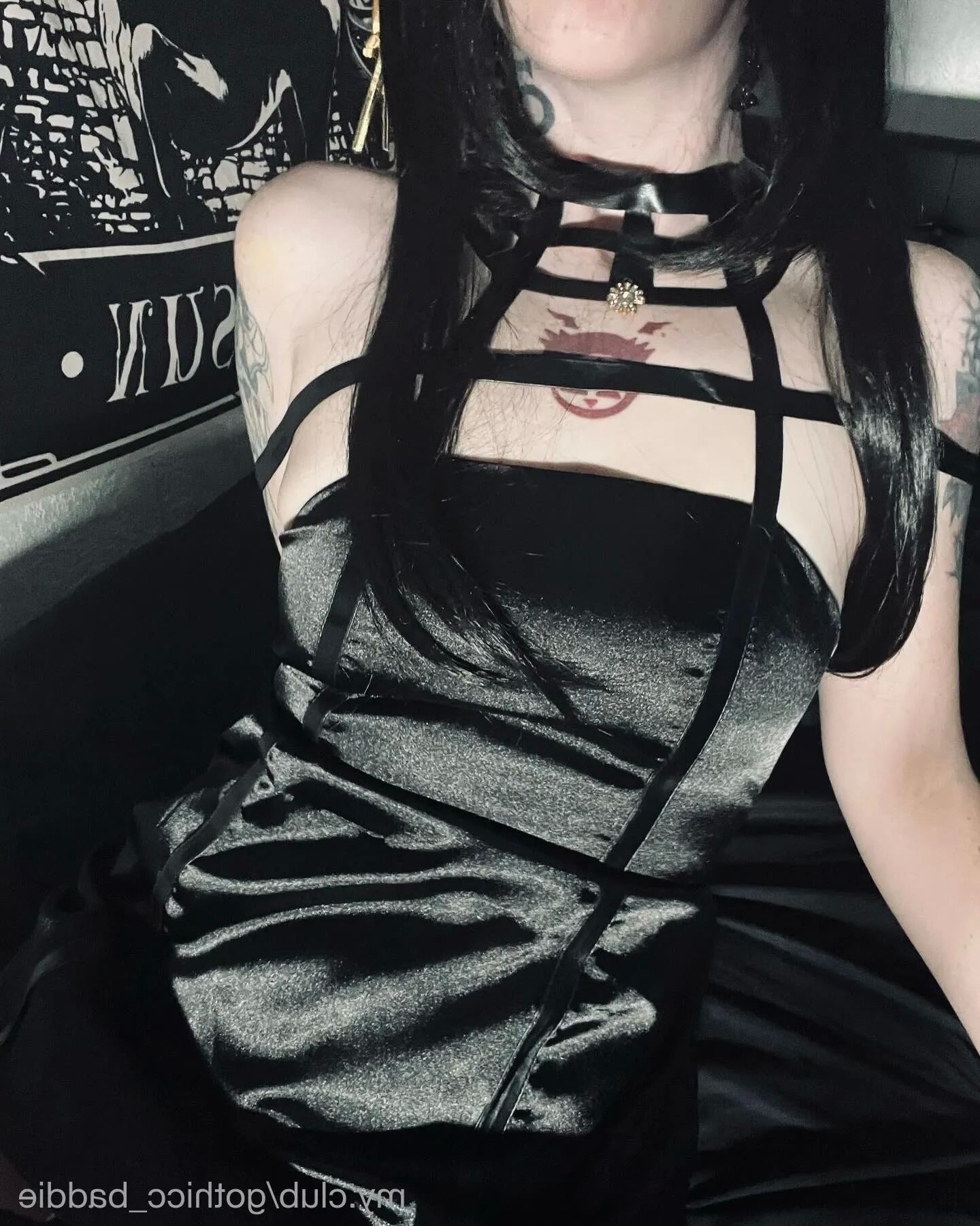 Vampira Nymph Free Photos - 16 Pics