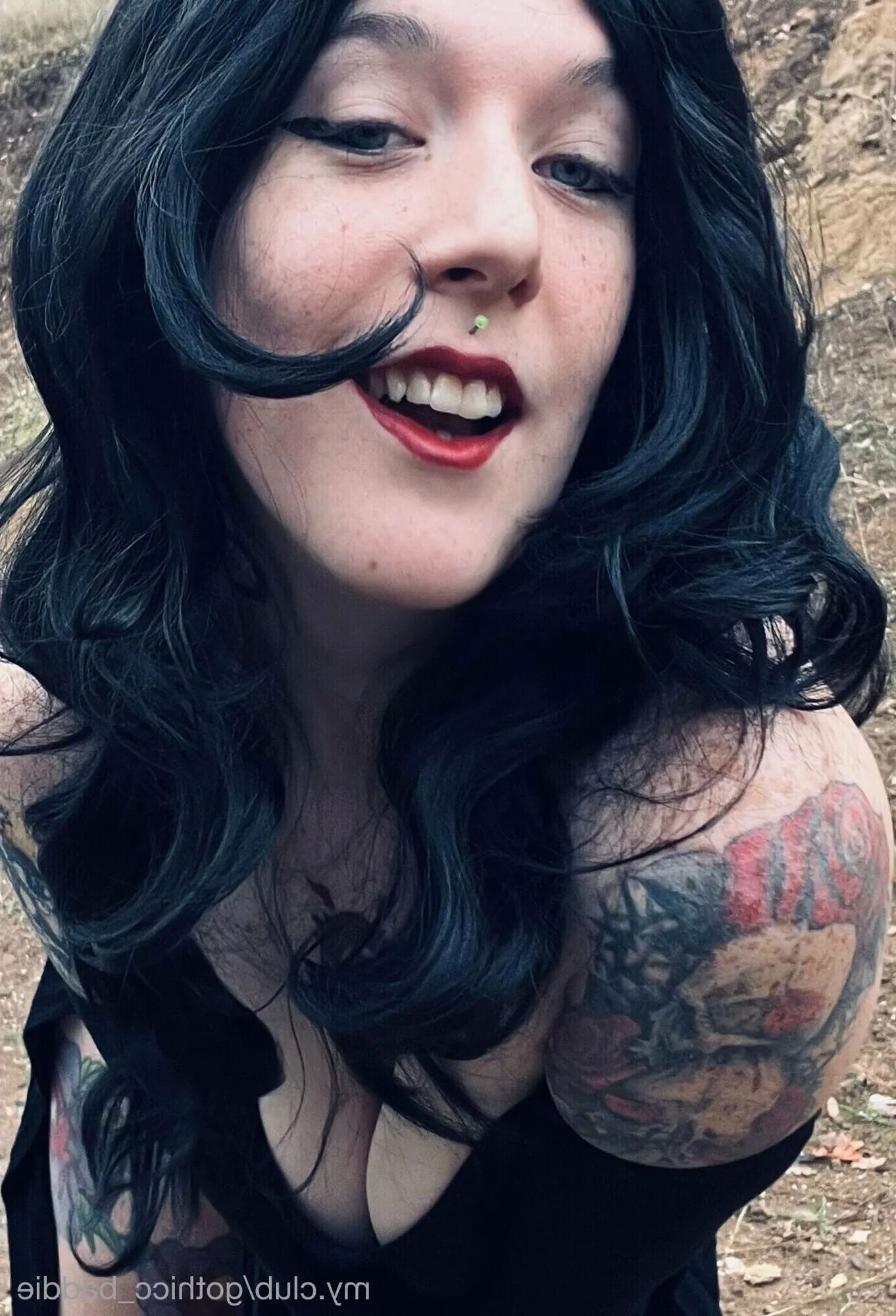 Vampira Nymph Free Photos - 16 Pics
