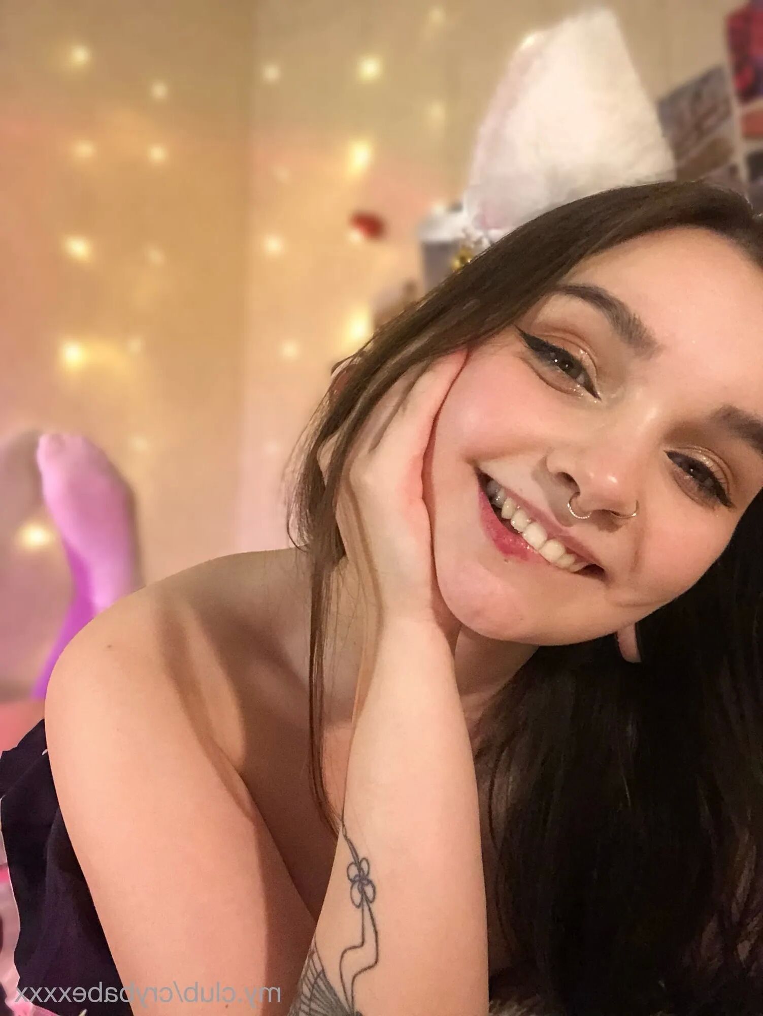 Liz Free Photos - 5 Pics
