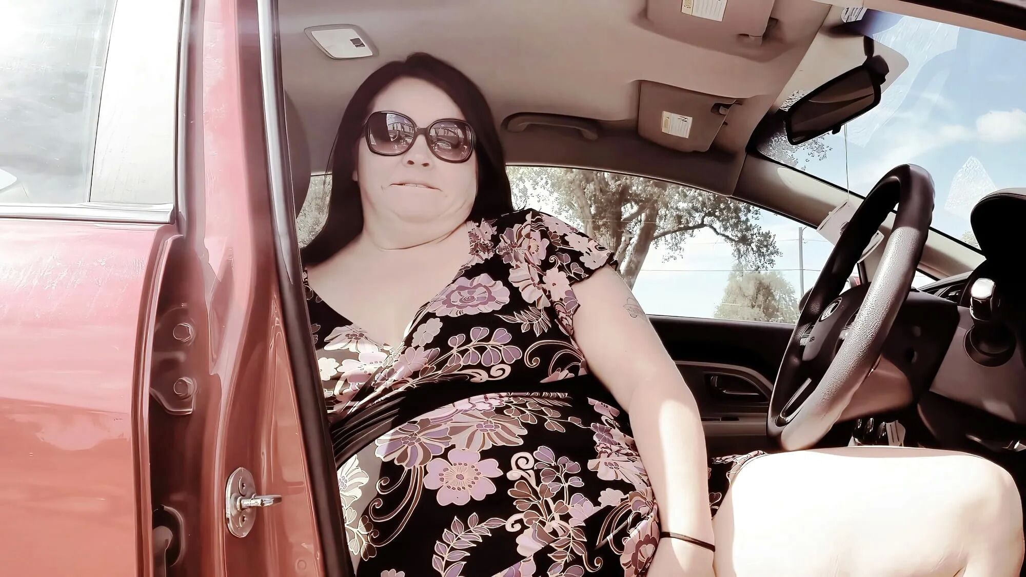 BBW Pussy in Public - 40 Pics