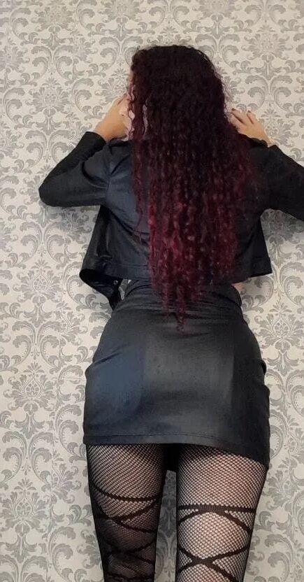 You like the color black - 6 Pics