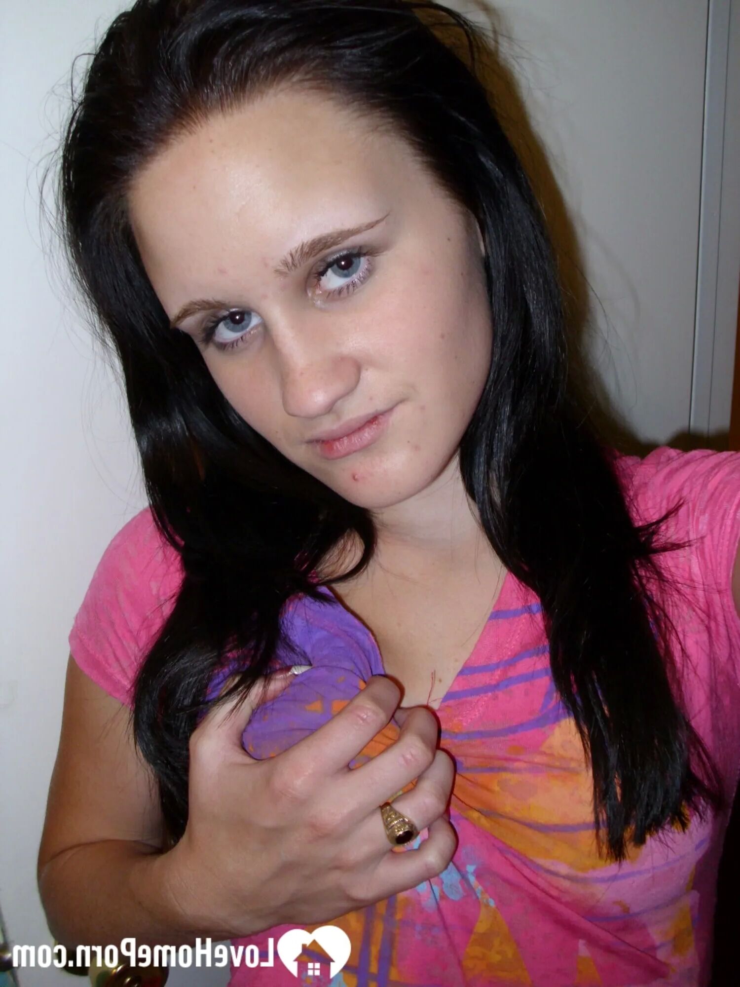 Teasing action by a big boobed chick - 34 Pics
