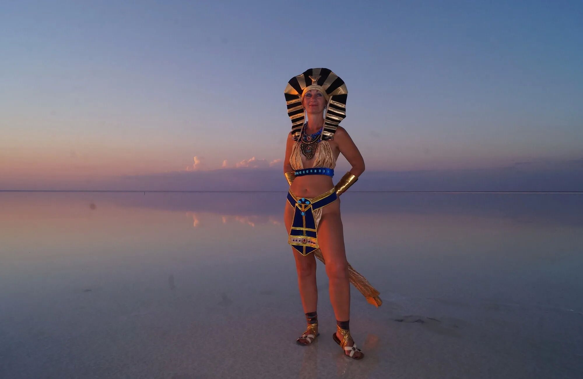 Colorful Elton Evening in Egypt style - 34 Pics