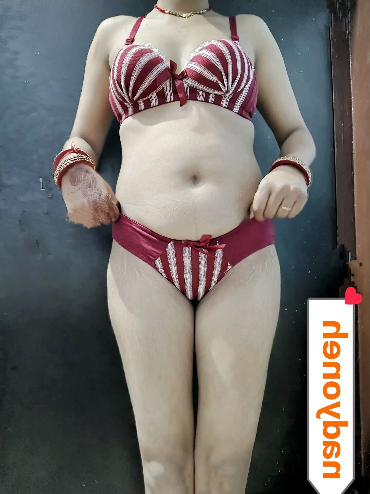 Me and my horny wife jiya .have some fun time photos - 114 Pics