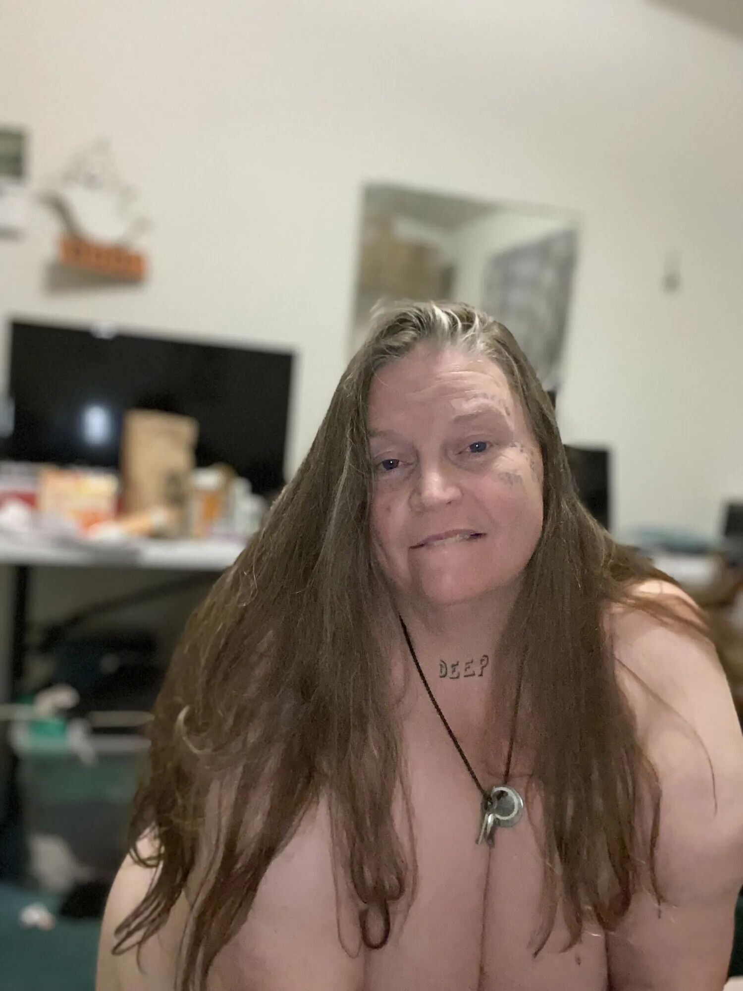 Big busty bish - 7 Pics