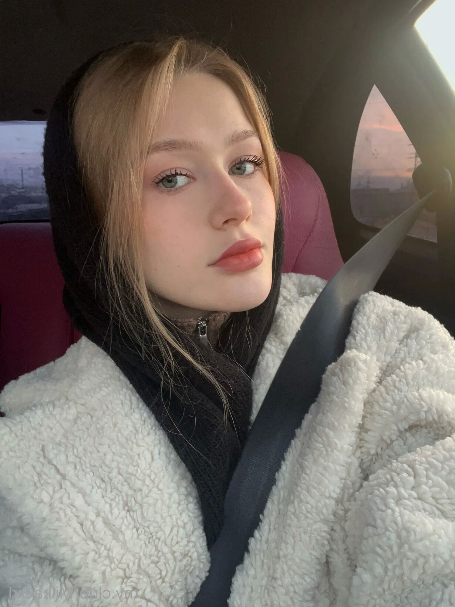 MilkaGirl Free Photos - 26 Pics