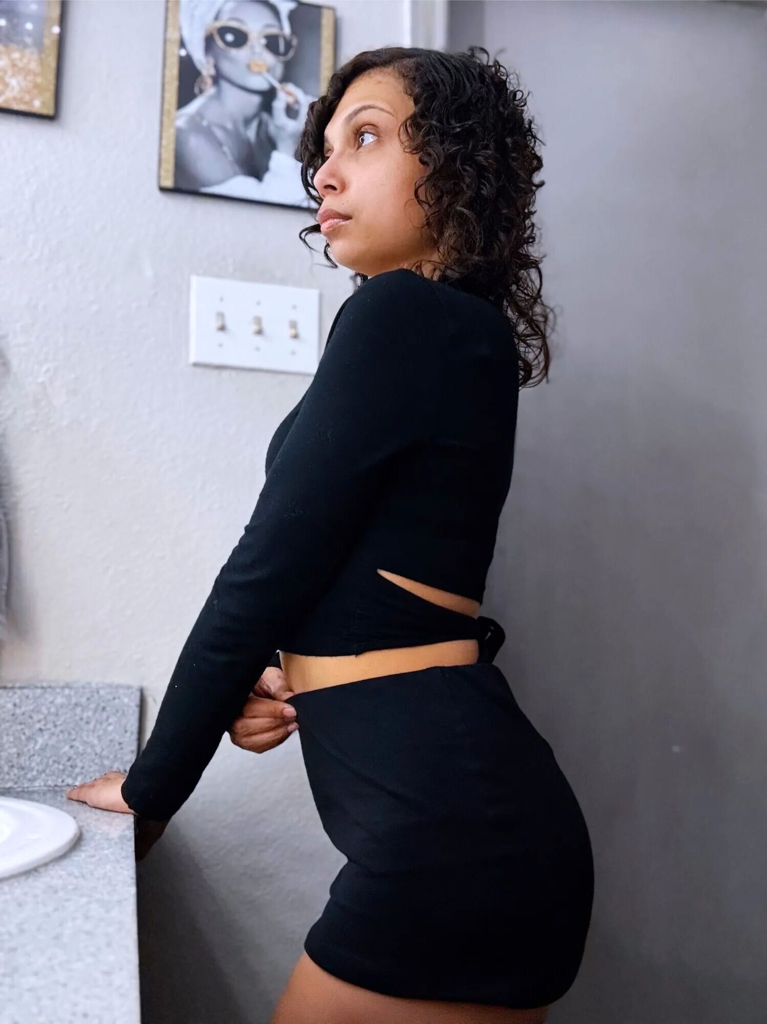 And Just Like That She’s Back - 6 Pics