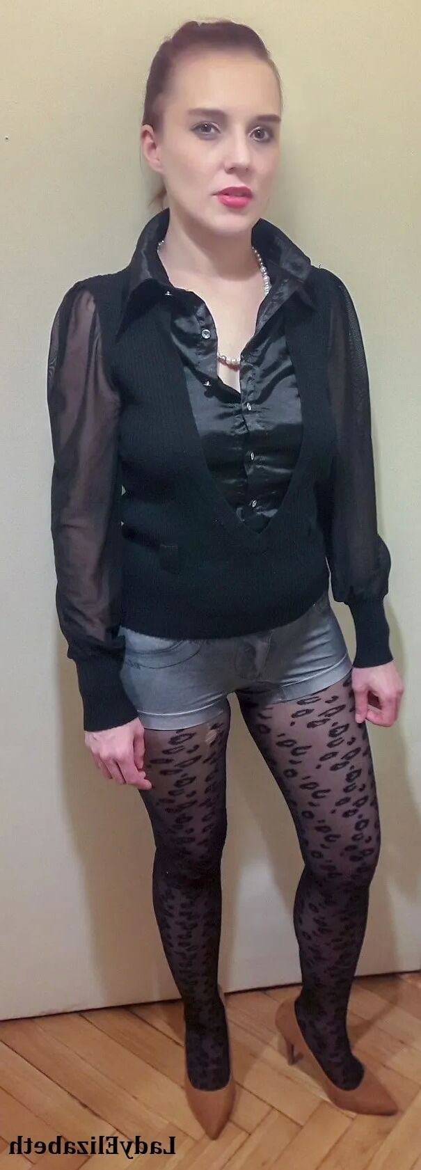 Hot stepdaughter - 11 Pics