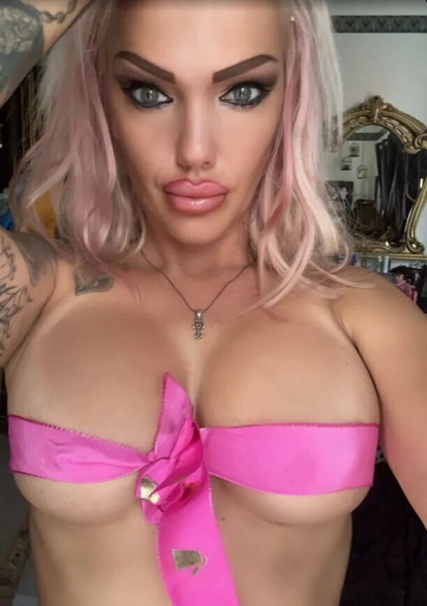 Liilly milf - 6 Pics