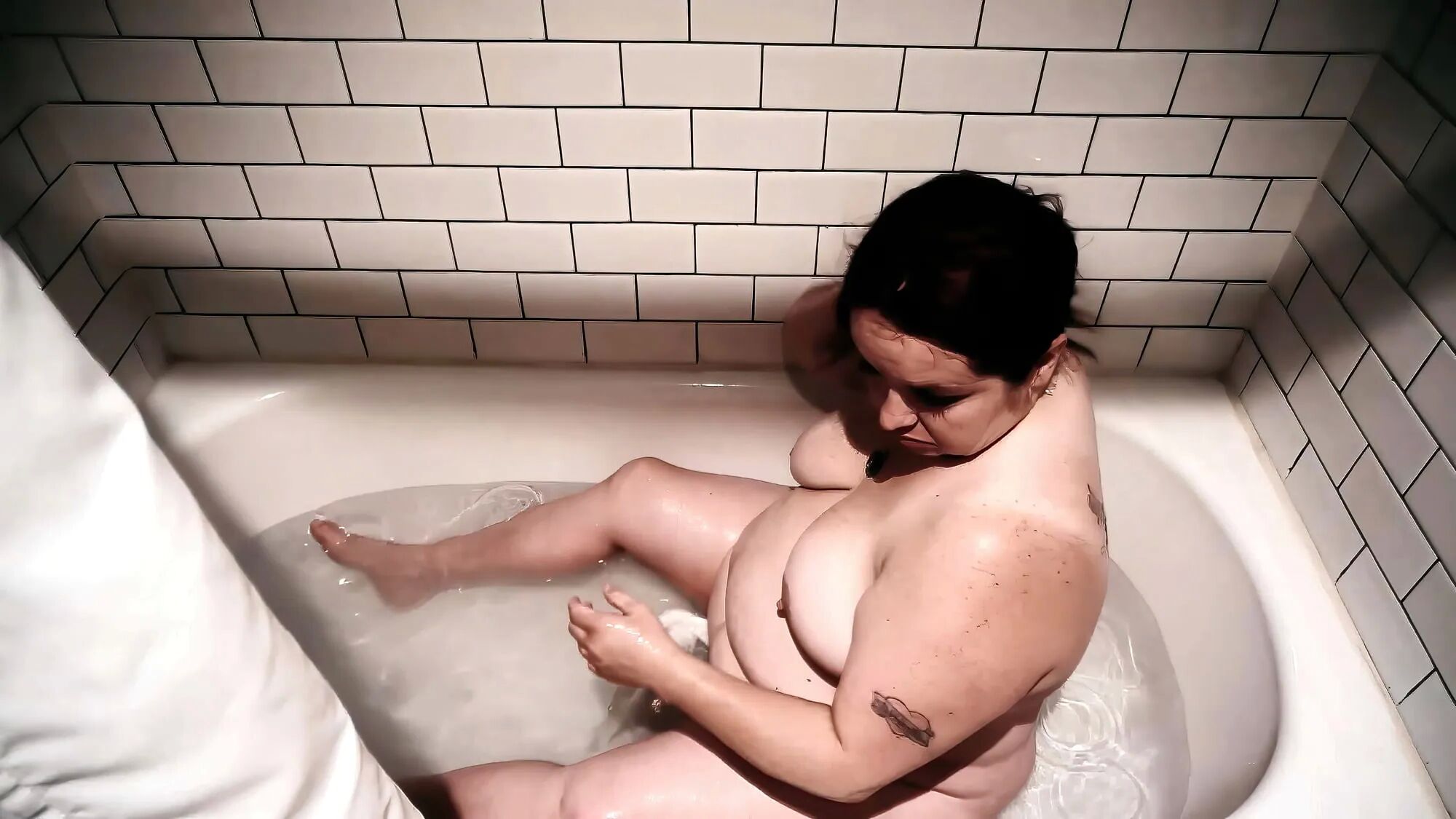 Sexy BBW Getting Ready For the Day - 40 Pics