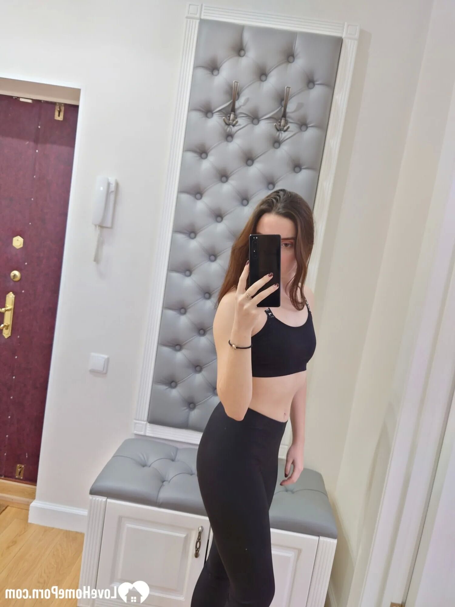 Massage turns into fantastic cock worshipping action - 26 Pics