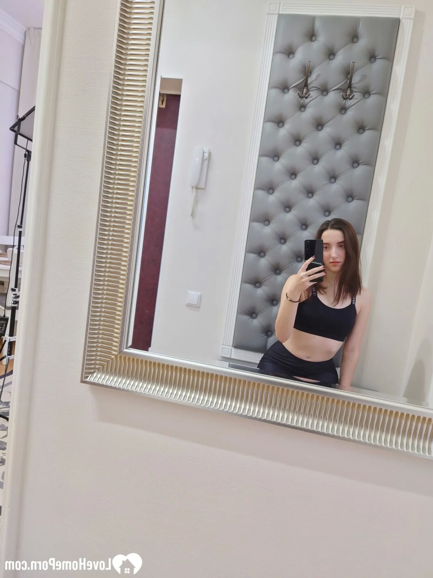 Massage turns into fantastic cock worshipping action - 26 Pics