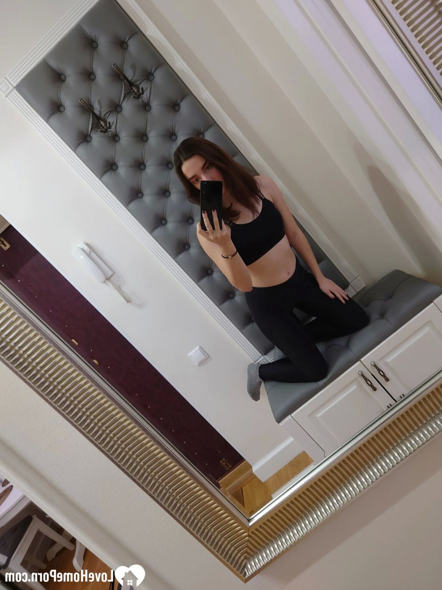 Massage turns into fantastic cock worshipping action - 26 Pics