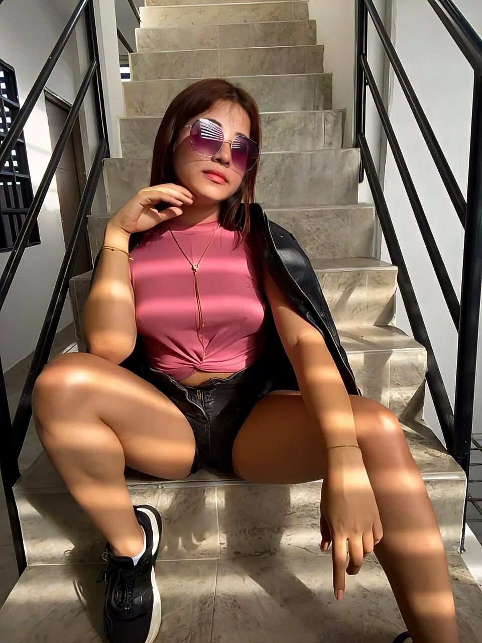 Pink and casual - 6 Pics