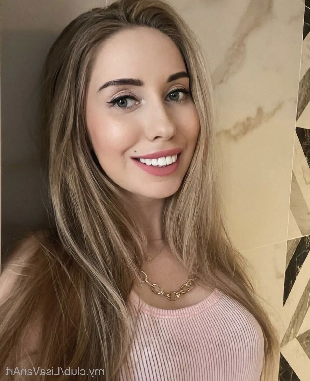 Melissa Free Photos - 26 Pics
