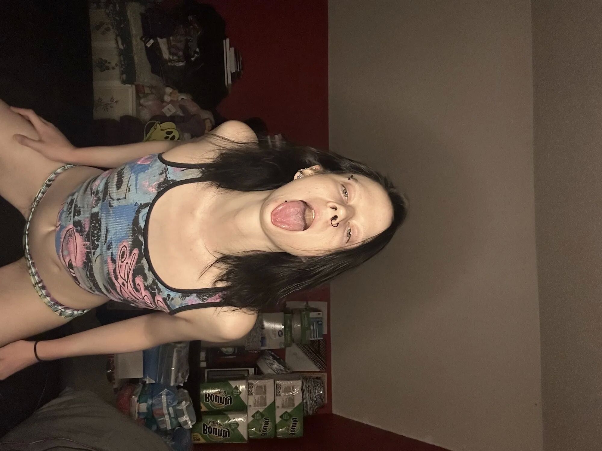 Horny Mommy - 20 Pics